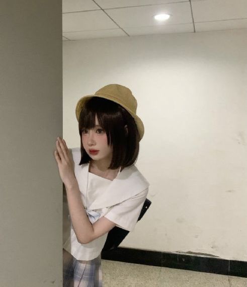 秋霞伦理免费电影网_手机在线免费观看