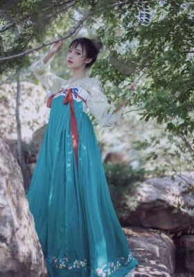 玖玖玖涩瑟精品_高清免费在线播放